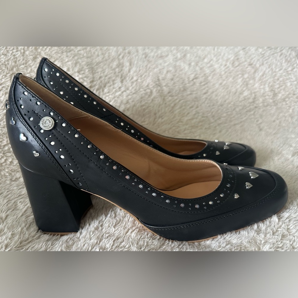 LOVE MOSCHINO Leather Studded heart Accents chunky heel Pumps size 40